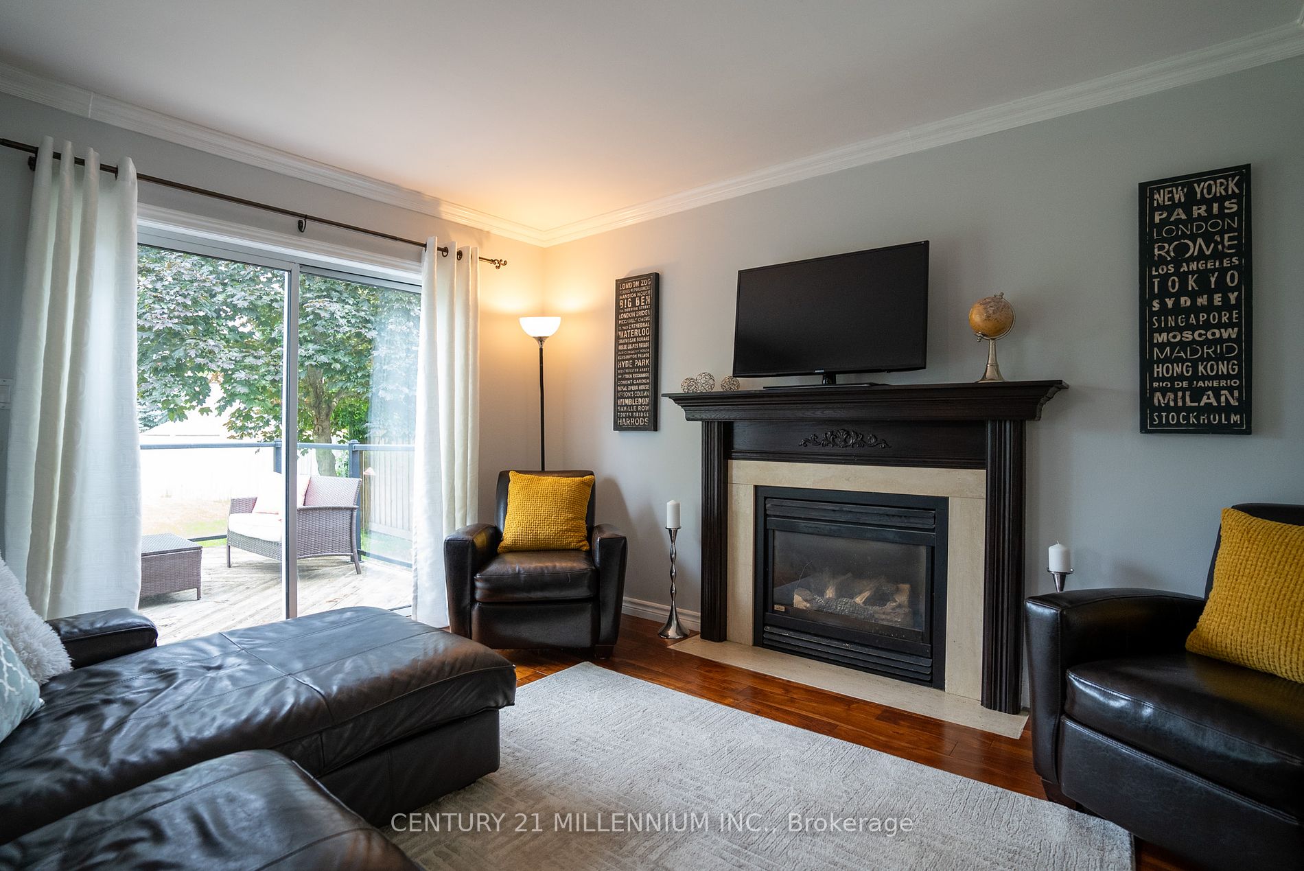 9 Whitehorn Crescent