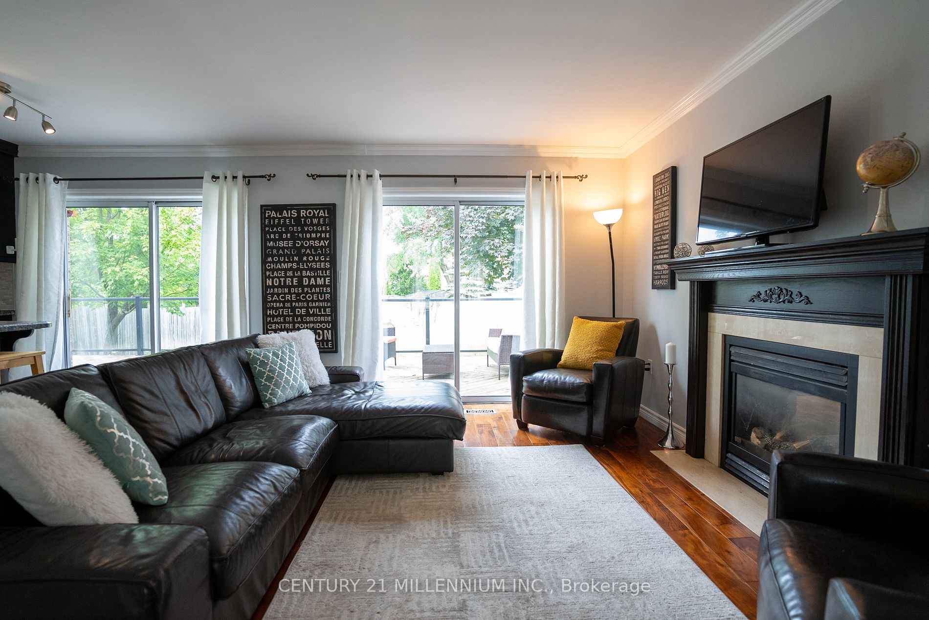 9 Whitehorn Crescent