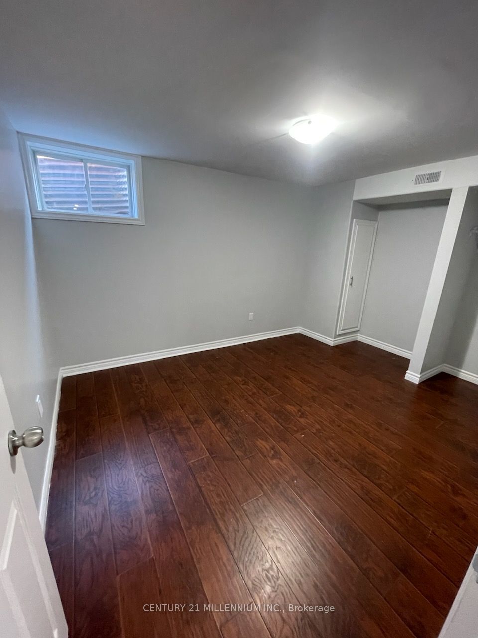 9 Whitehorn Crescent