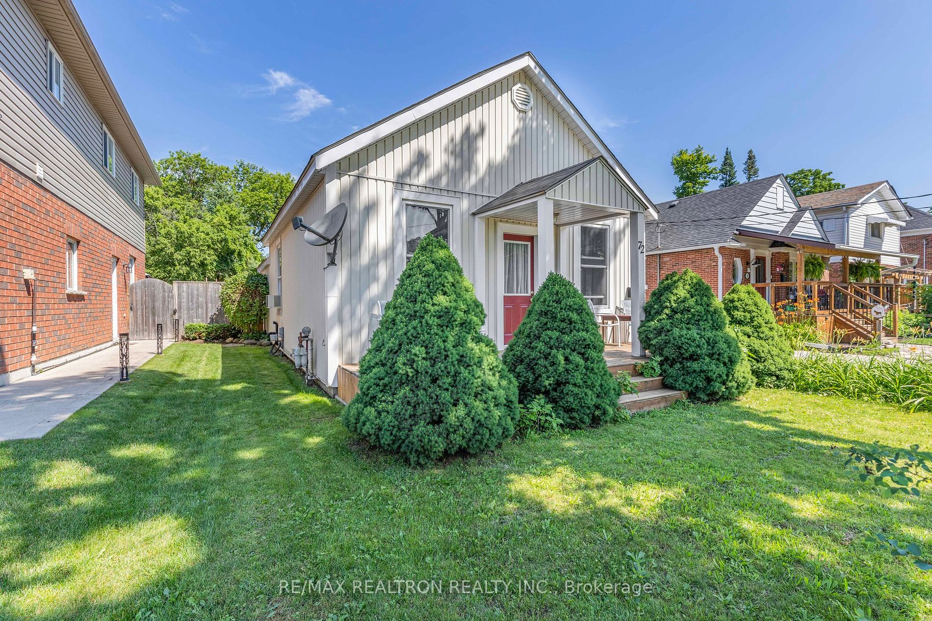 72 Henry St