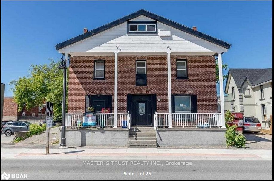 27 Front St N, #102