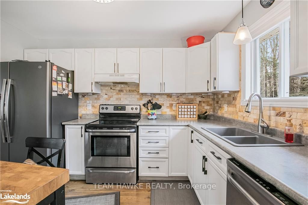 22 Laurier Boulevard