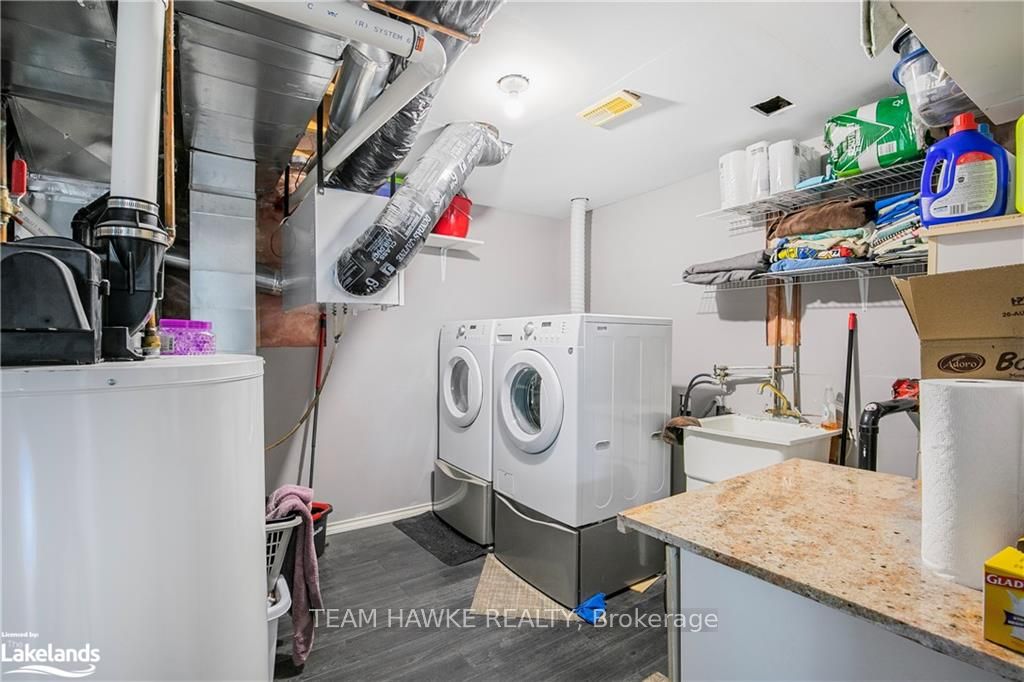 22 Laurier Boulevard