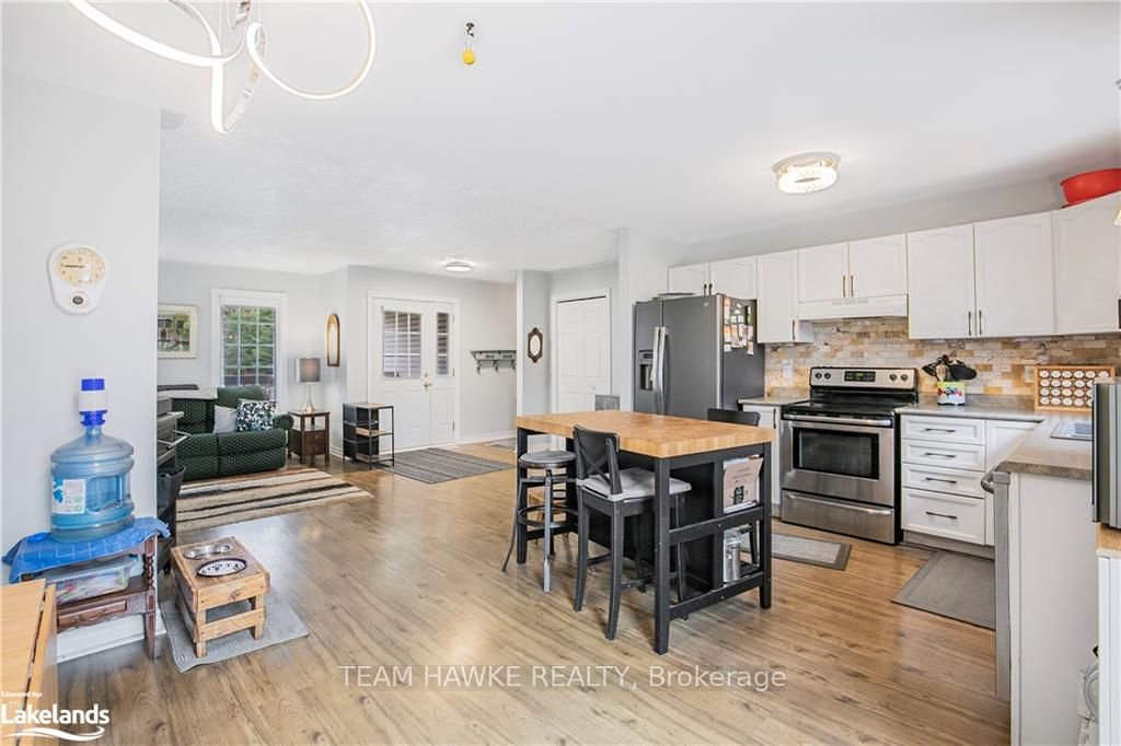 22 Laurier Boulevard