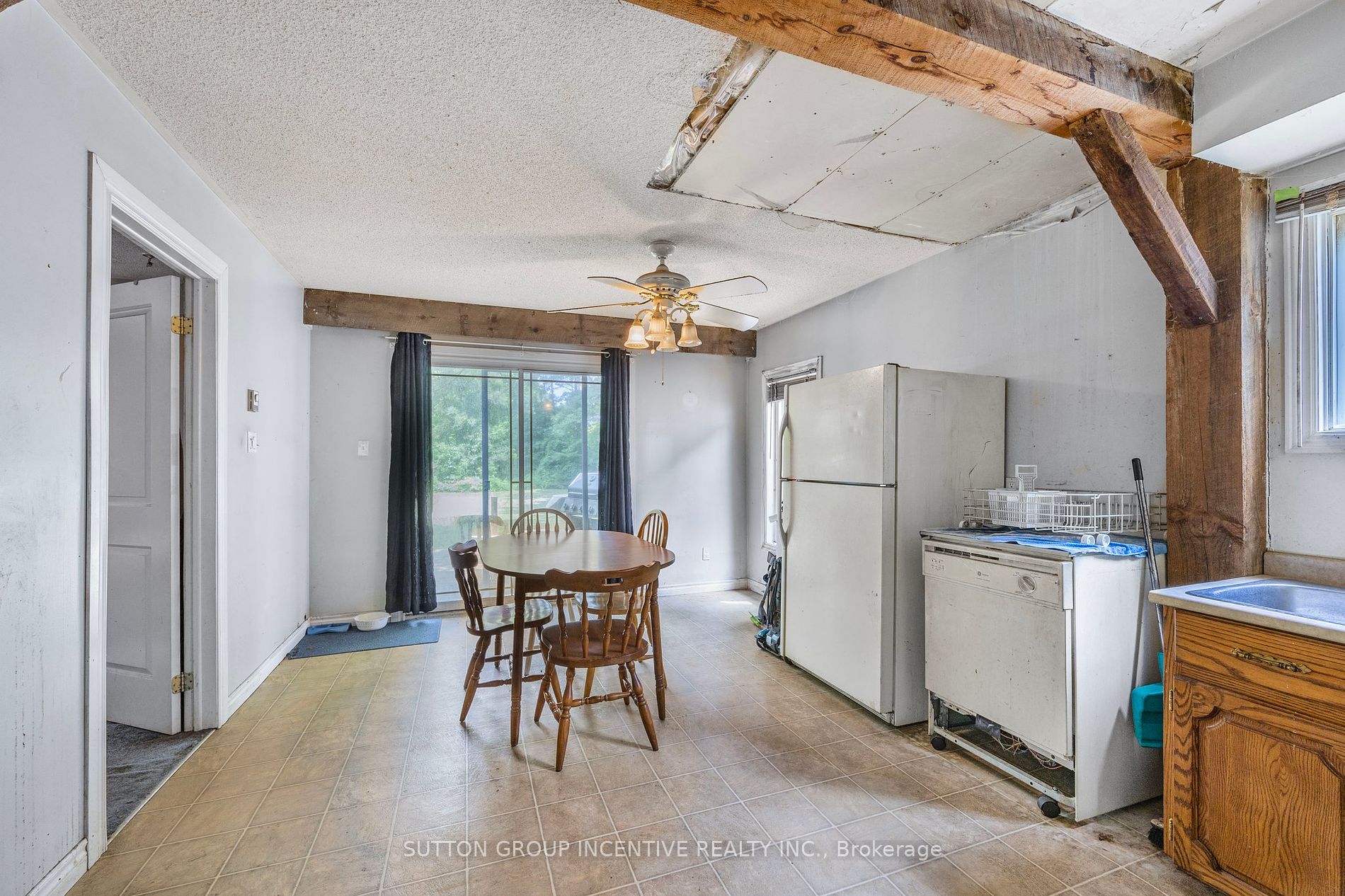 1213 Bayfield Street N