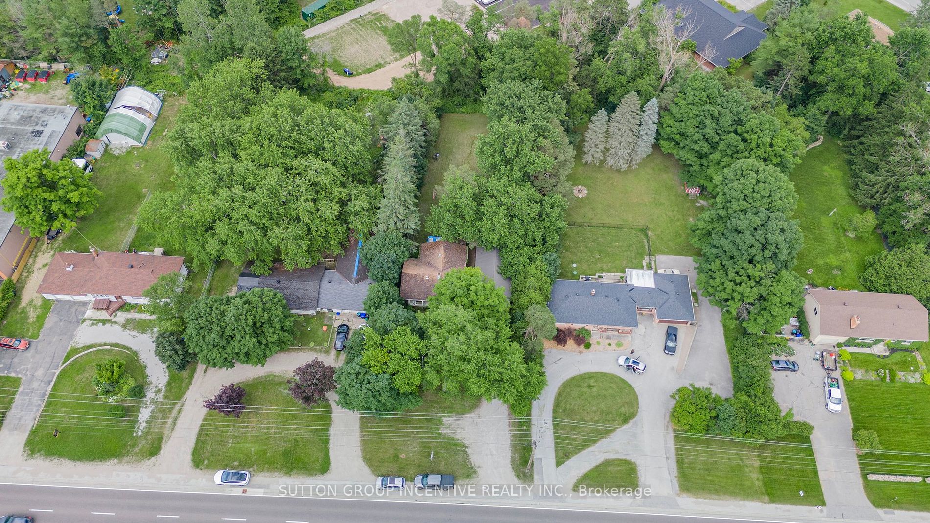 1213 Bayfield Street N