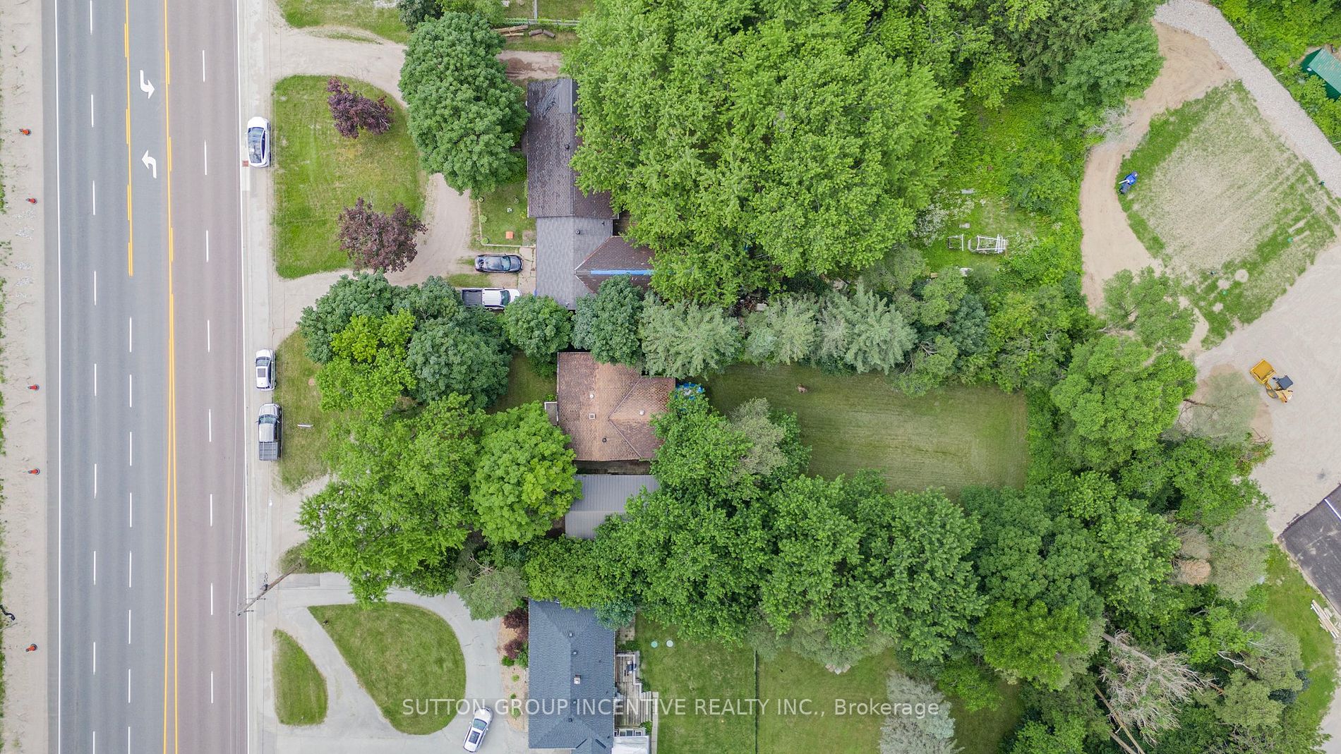 1213 Bayfield Street N