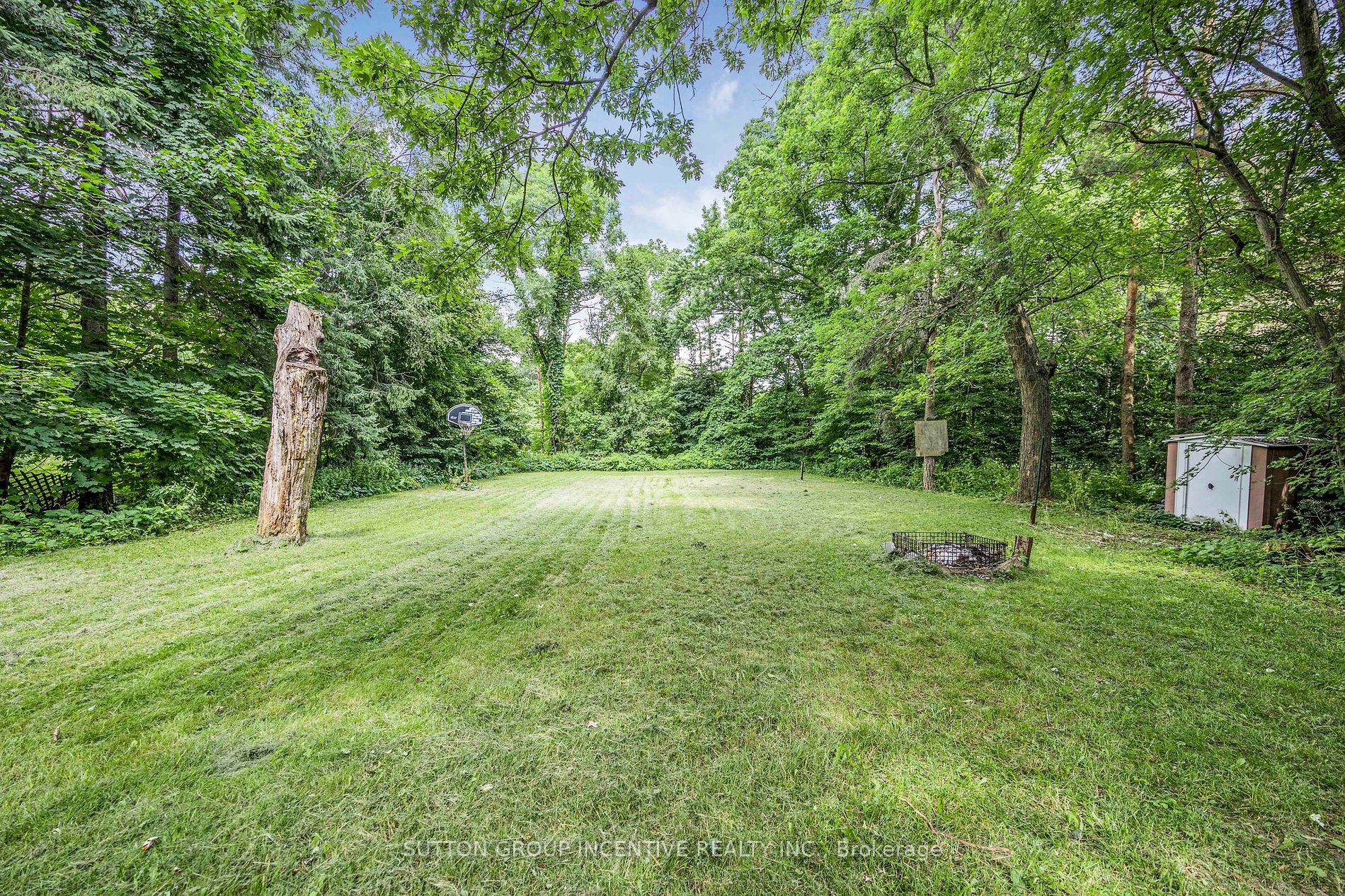 1213 Bayfield Street N