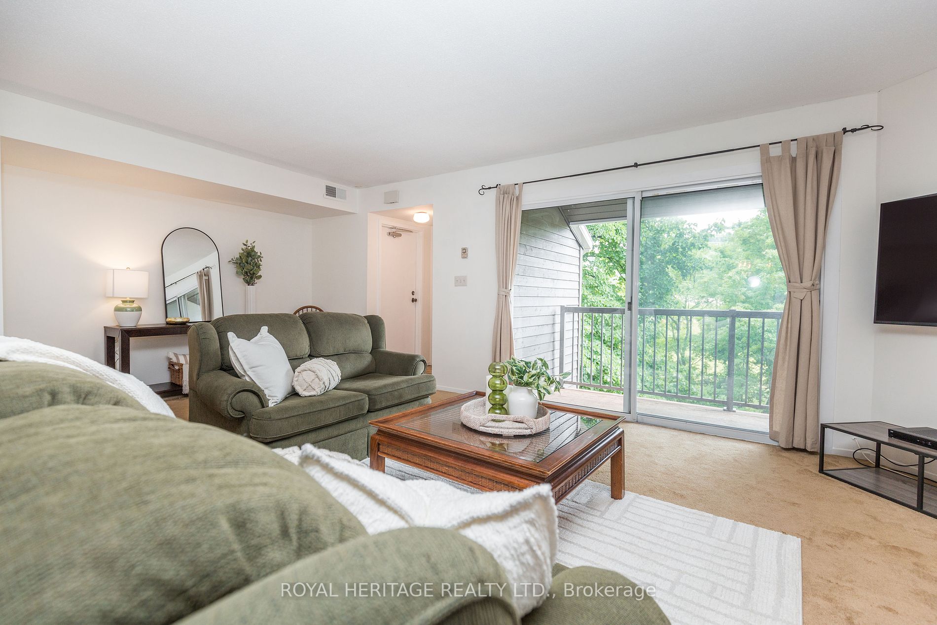 1102 Horseshoe Valley Road W, #311