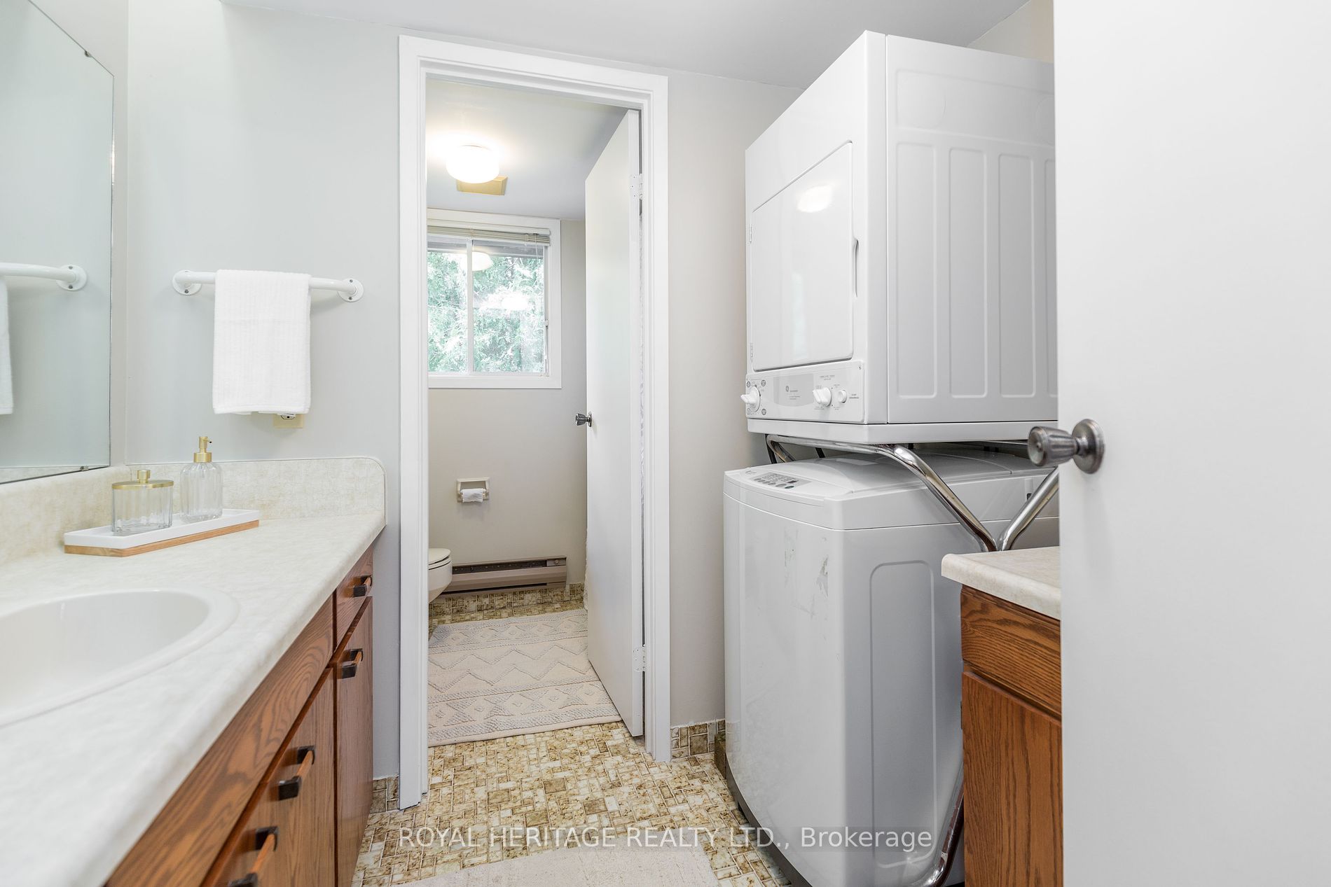 1102 Horseshoe Valley Road W, #311