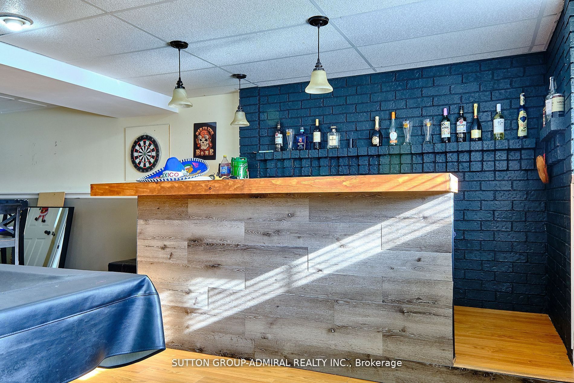 20 Wasaga Sands Drive