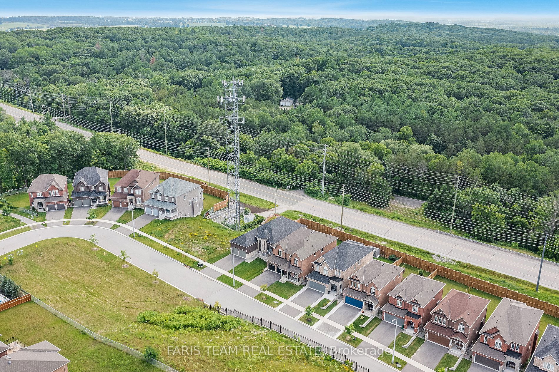 27 Muirfield Dr