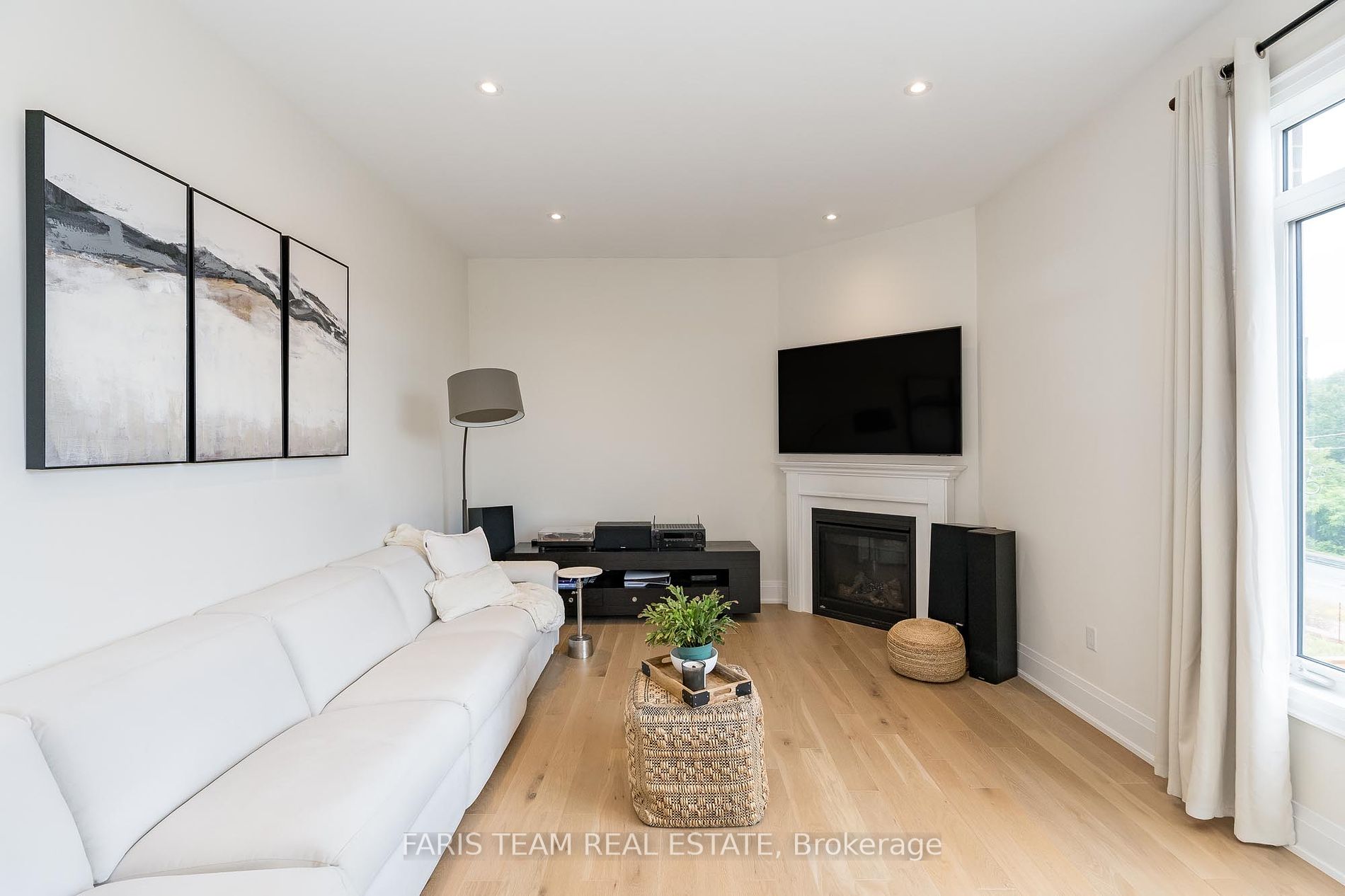 27 Muirfield Dr
