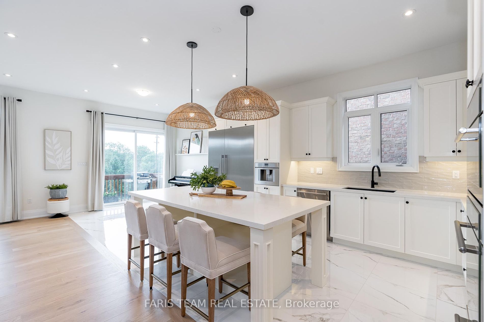 27 Muirfield Dr