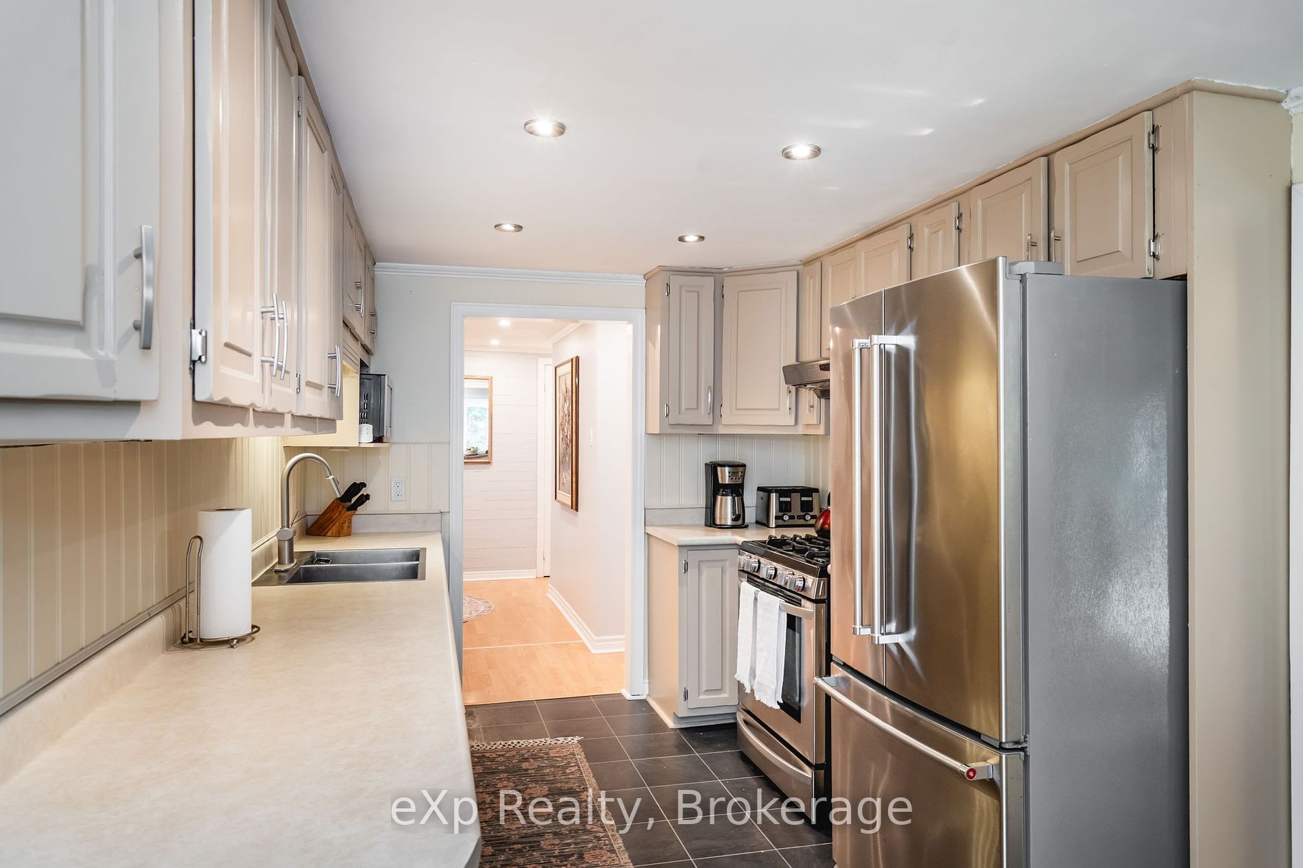2148 Champlain Road