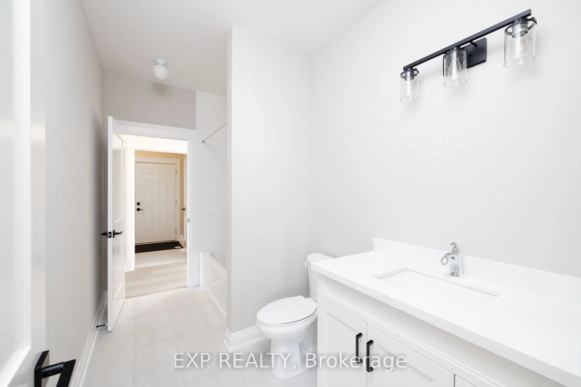 8 Alexander St