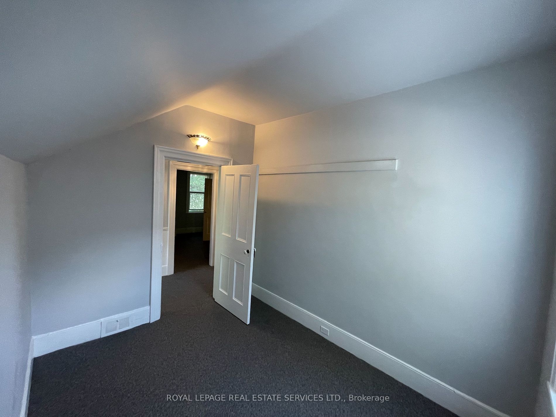 7343 Main St, #A