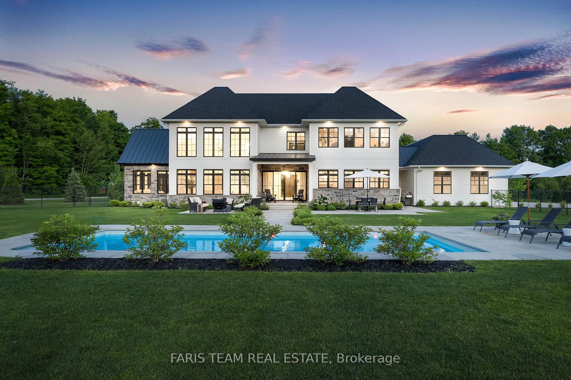1052 Rainbow Valley Road W
