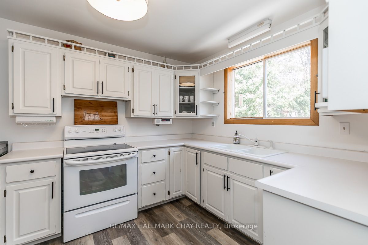 176 Farlain Lake Road E