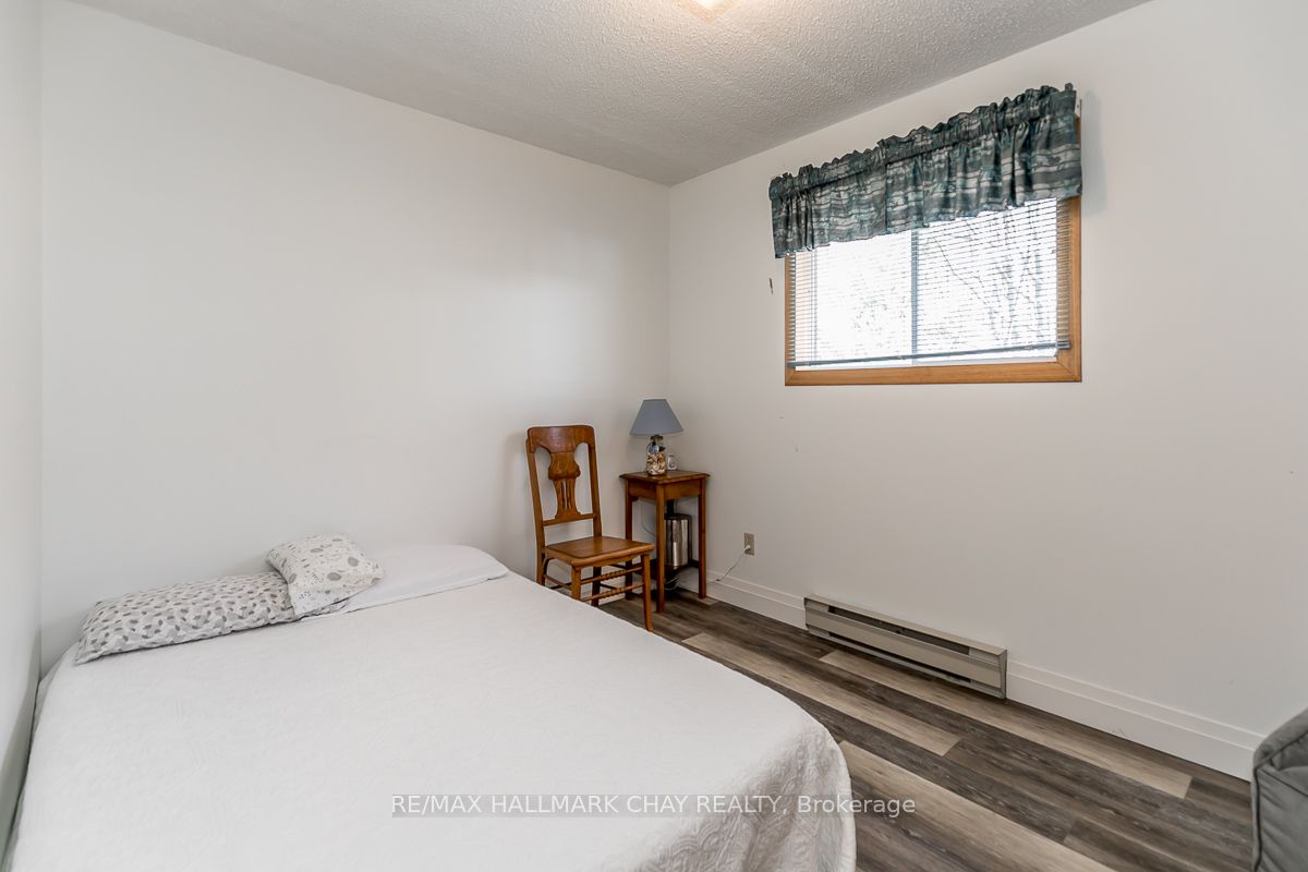 176 Farlain Lake Road E