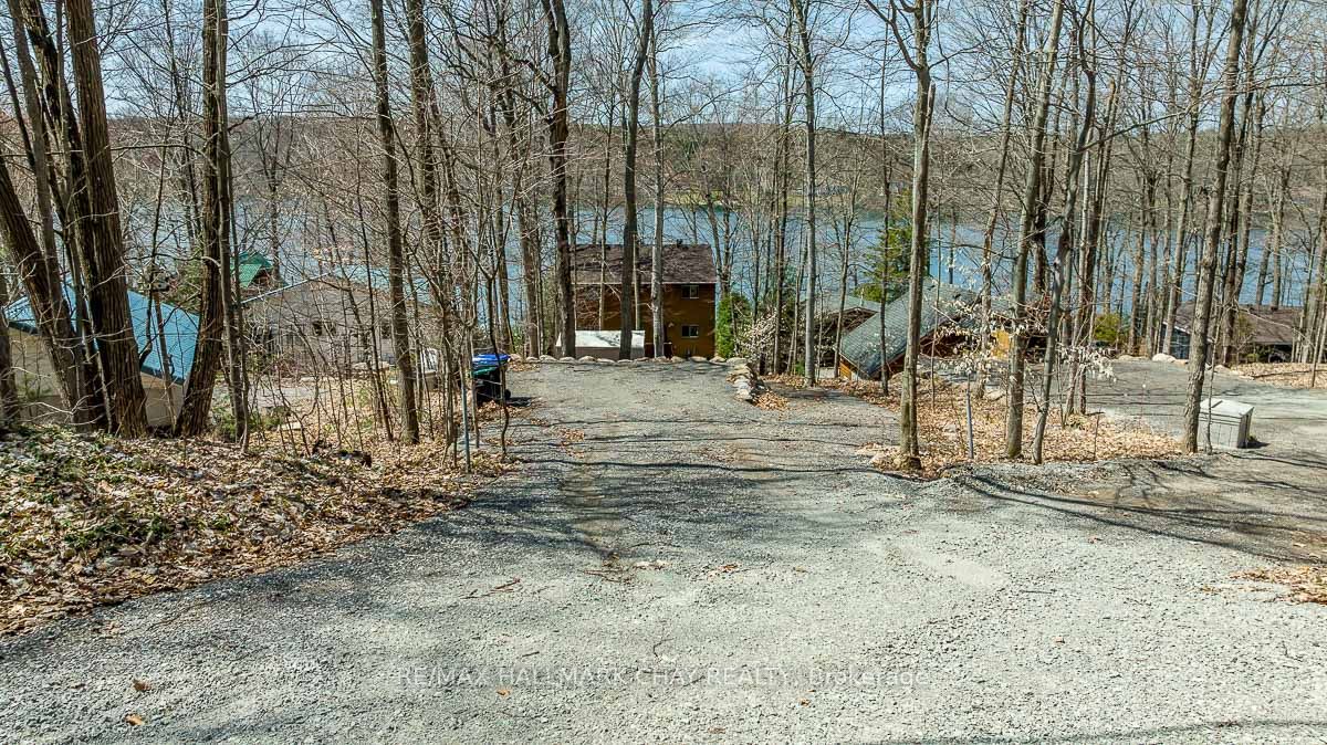 176 Farlain Lake Road E