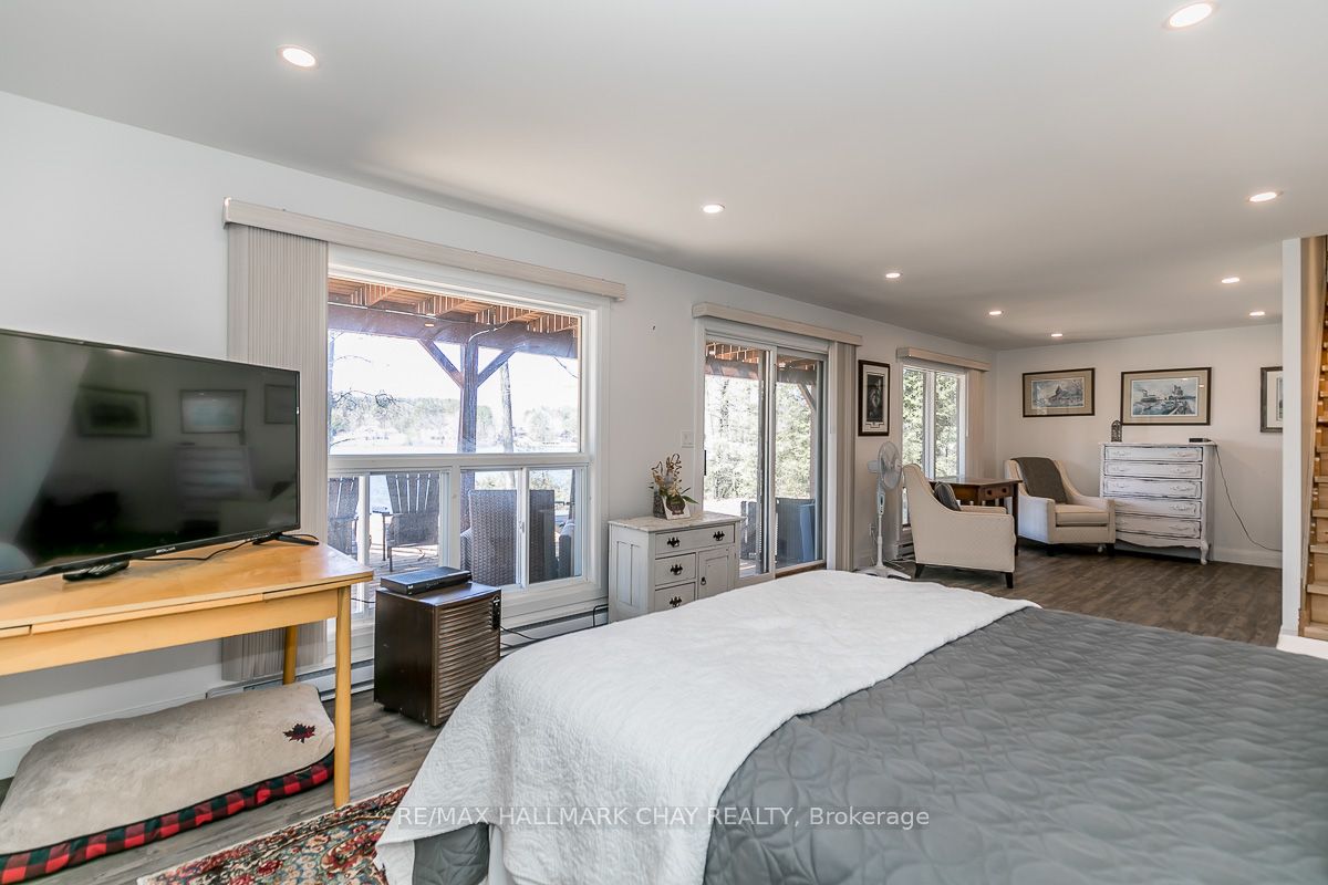 176 Farlain Lake Road E