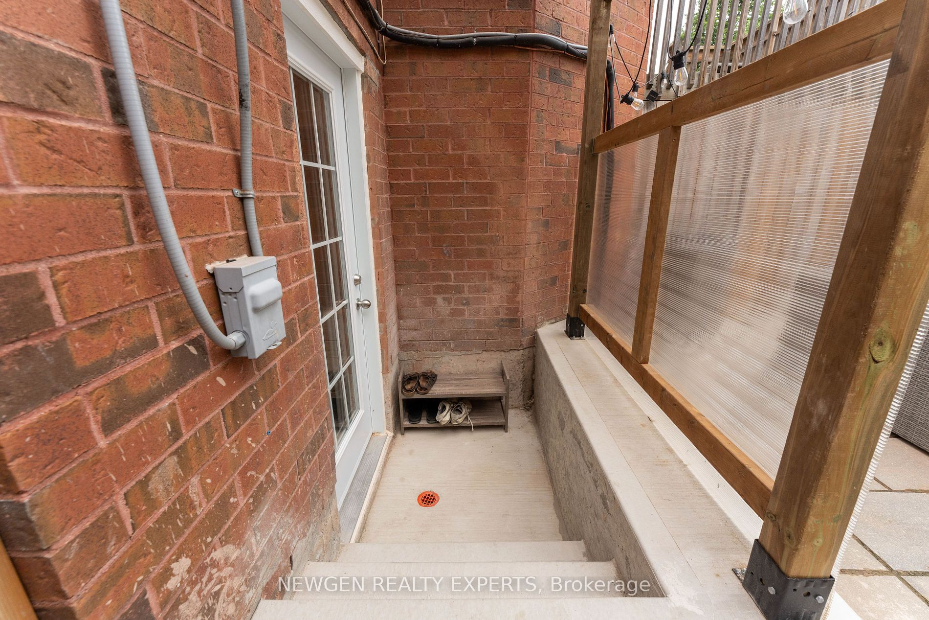 43 Golden Meadow Road