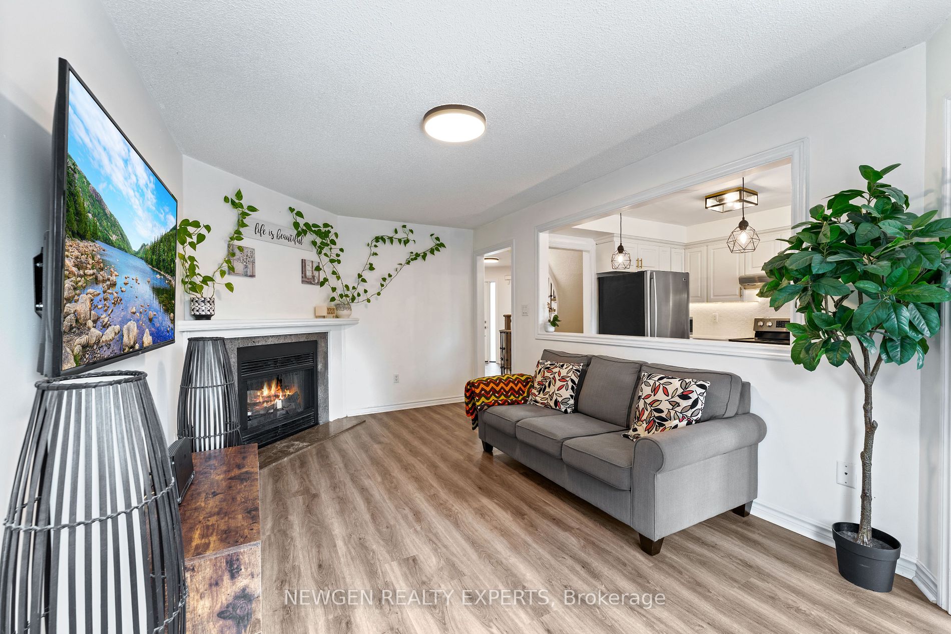 43 Golden Meadow Road