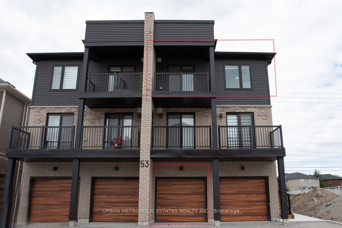 53 Pumpkin Corner Crescent, #Unit #4