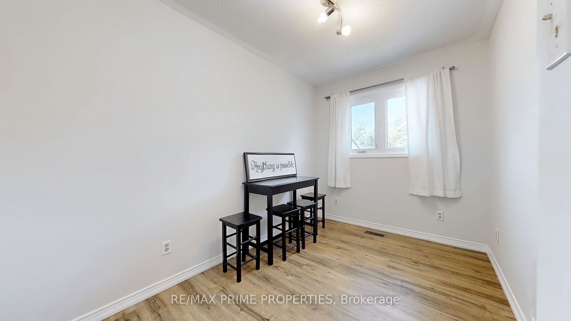 129 Osborne St