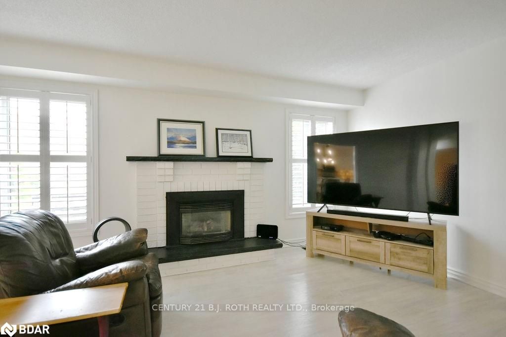 58 Brushwood Cres