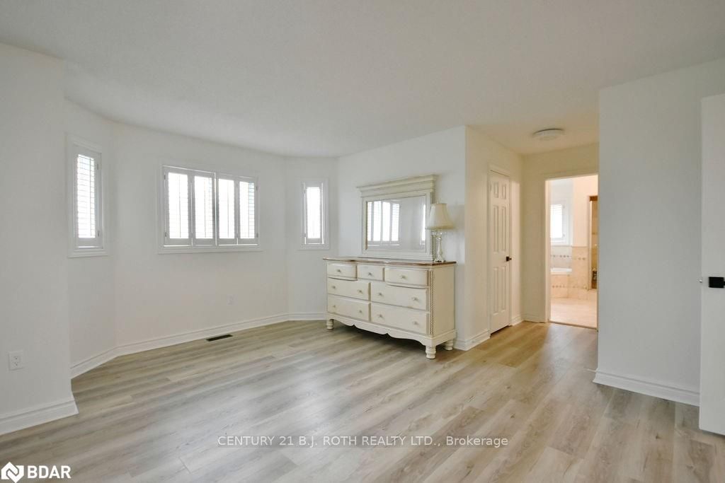 58 Brushwood Cres
