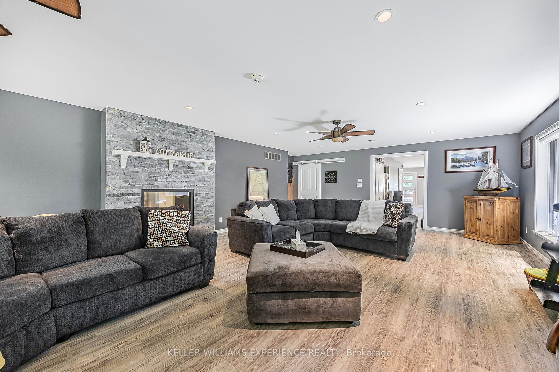 10 Bayside Ave