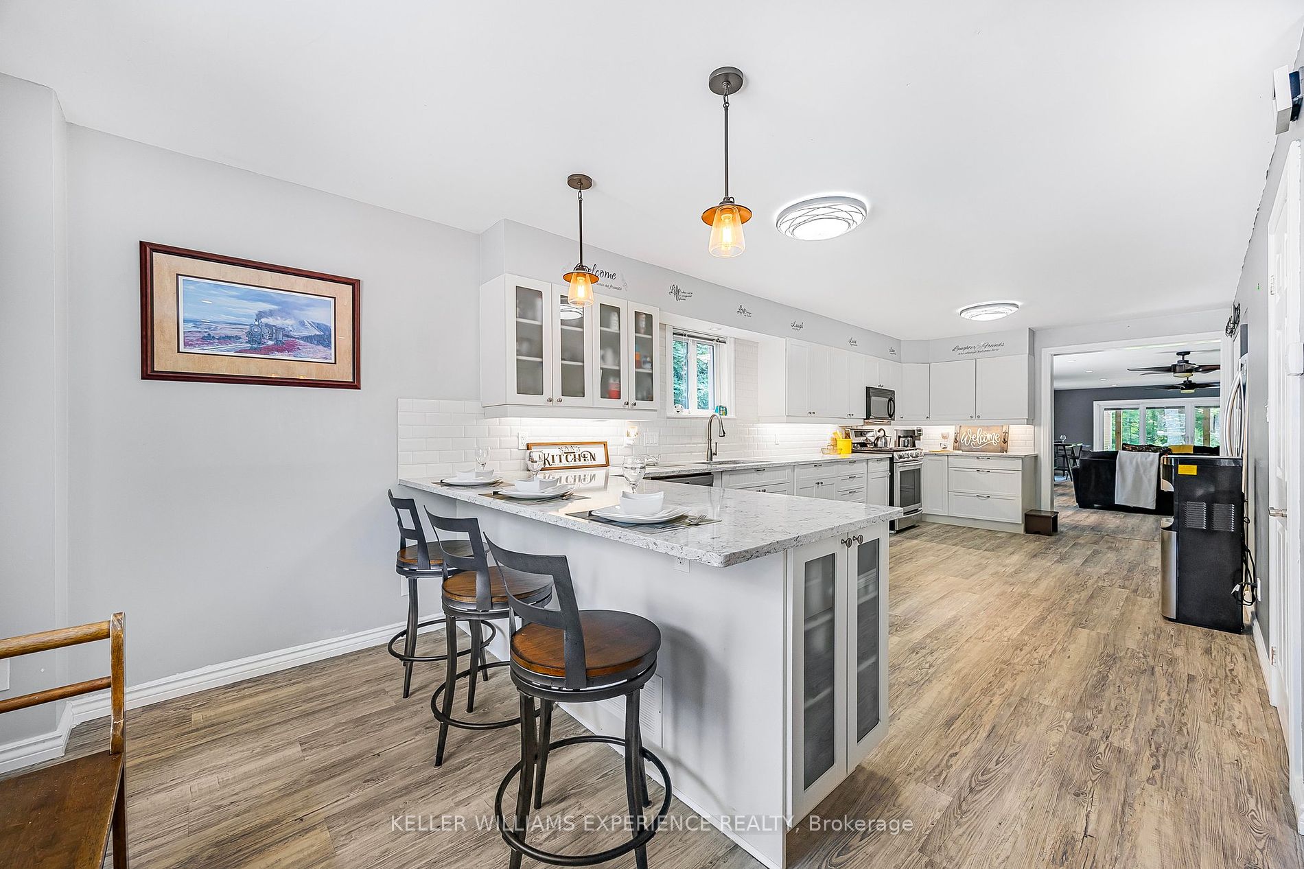 10 Bayside Ave