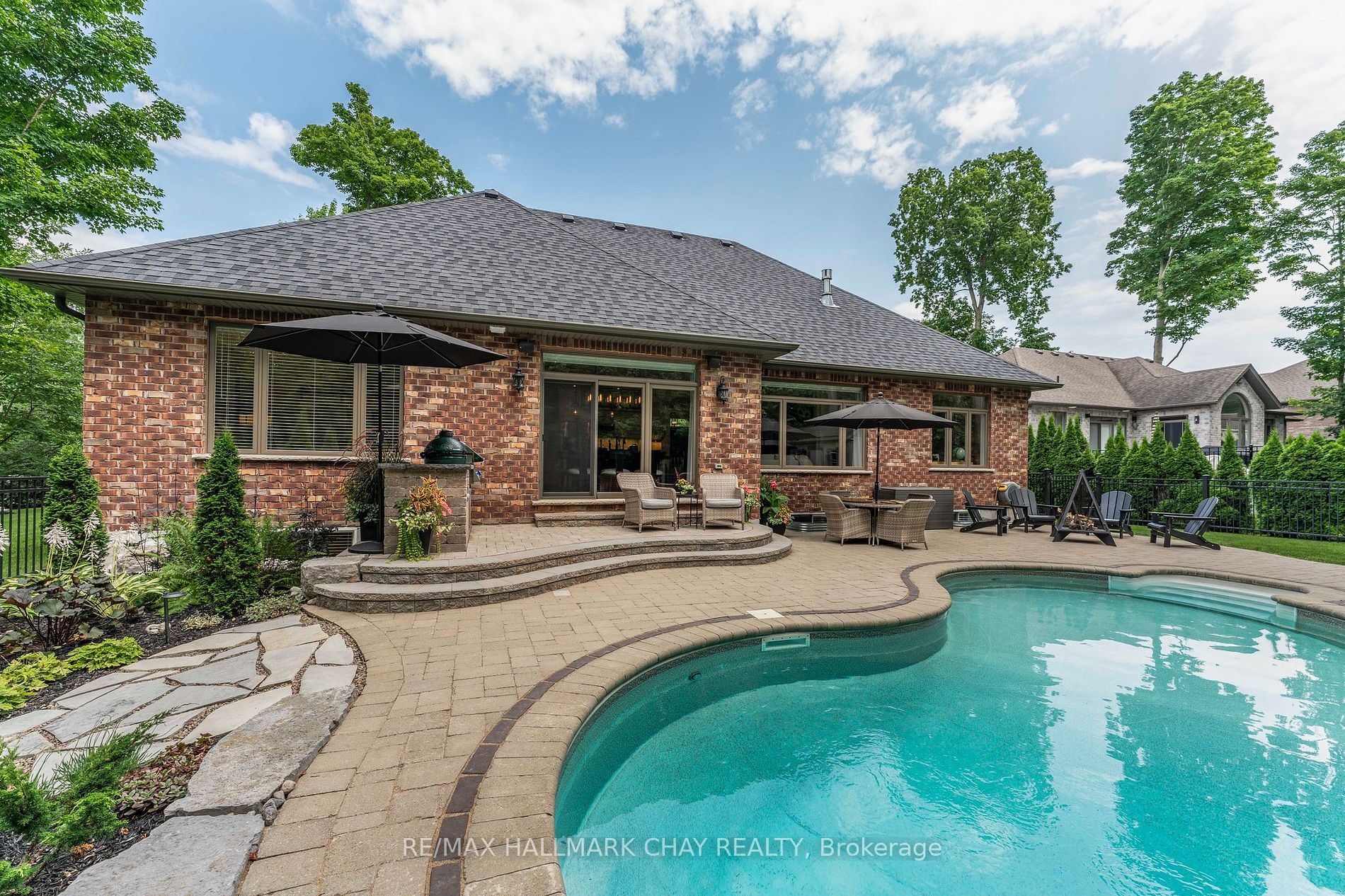 30 Black Creek Tr