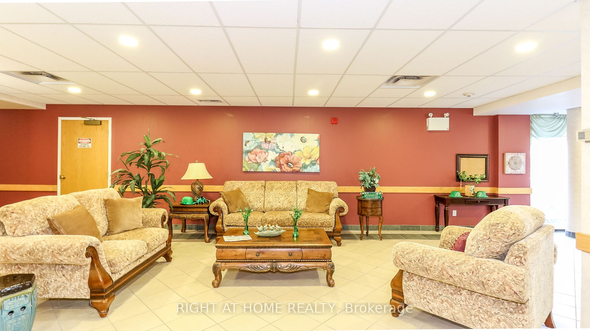 94 Dean Ave, #316