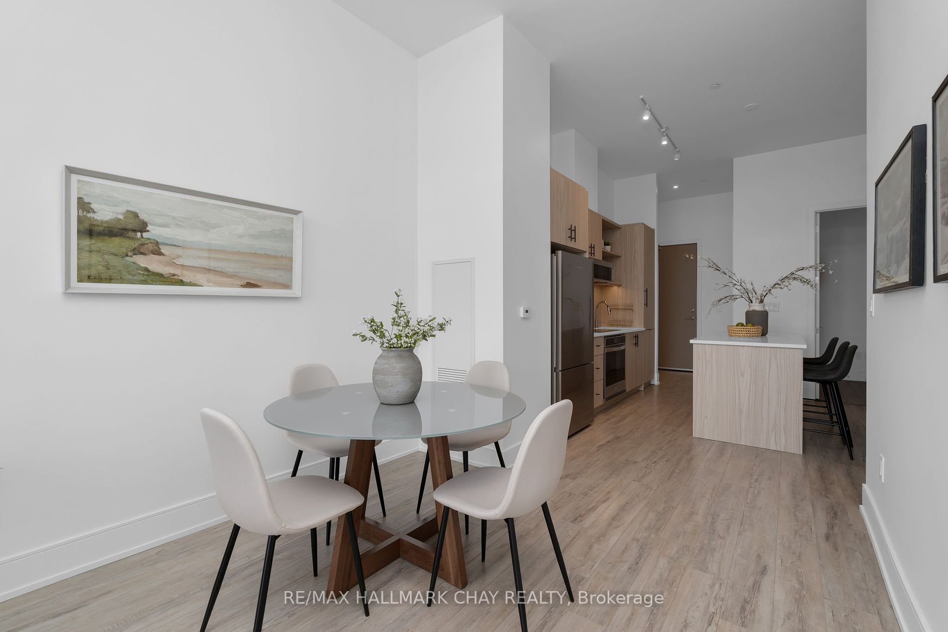 185 Dunlop St E, #105