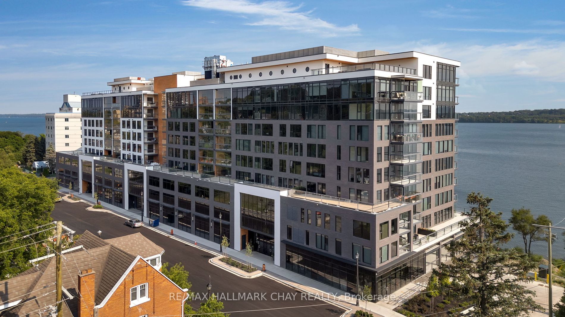 185 Dunlop St E, #105