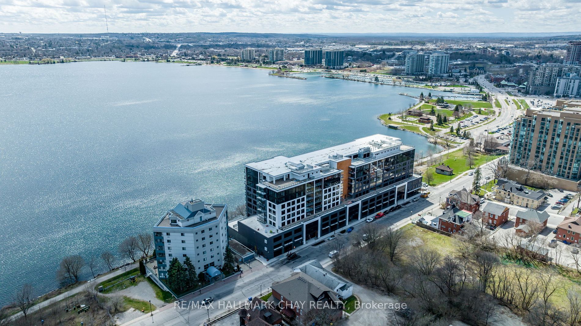 185 Dunlop St E, #105