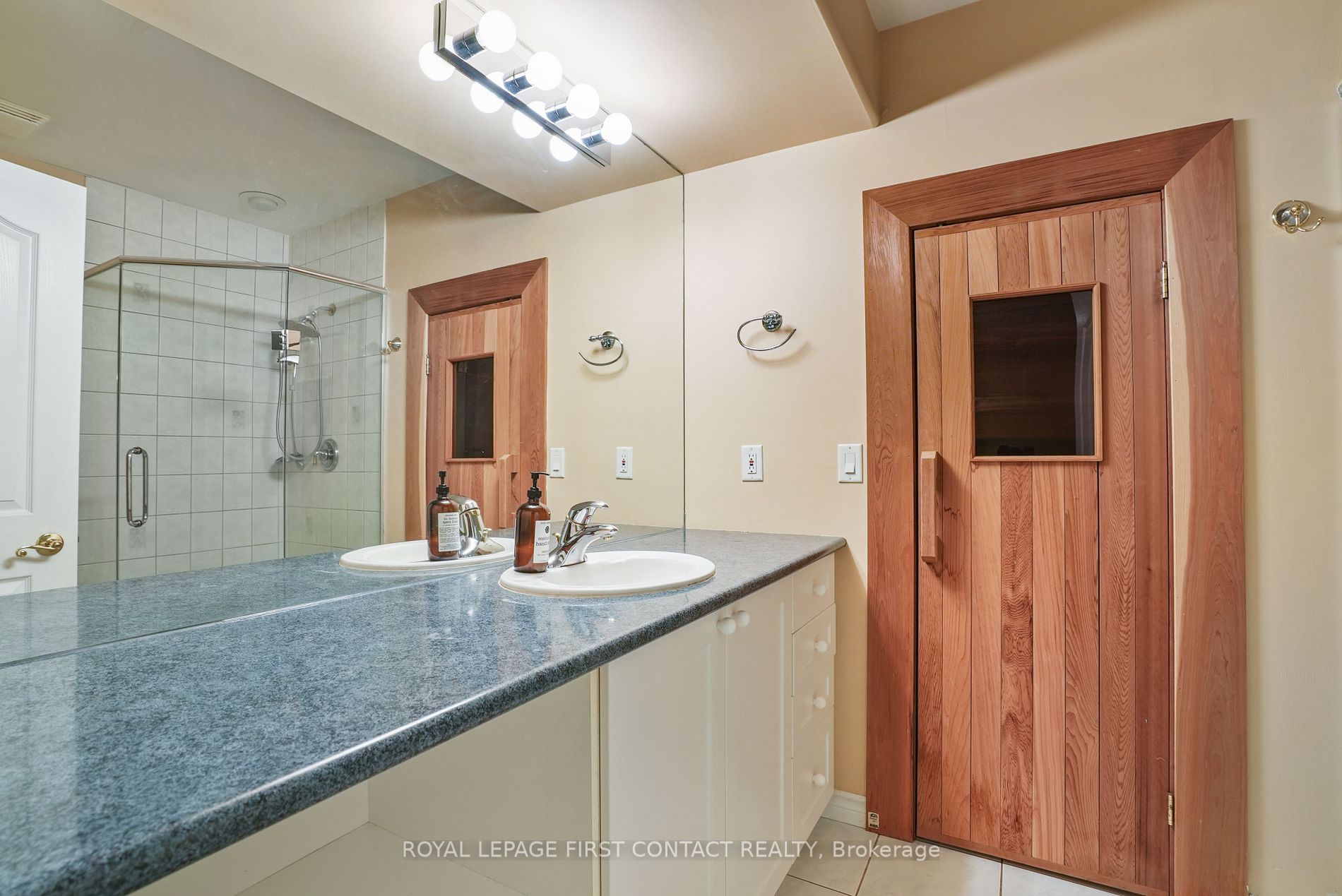 29 Glenhuron Dr