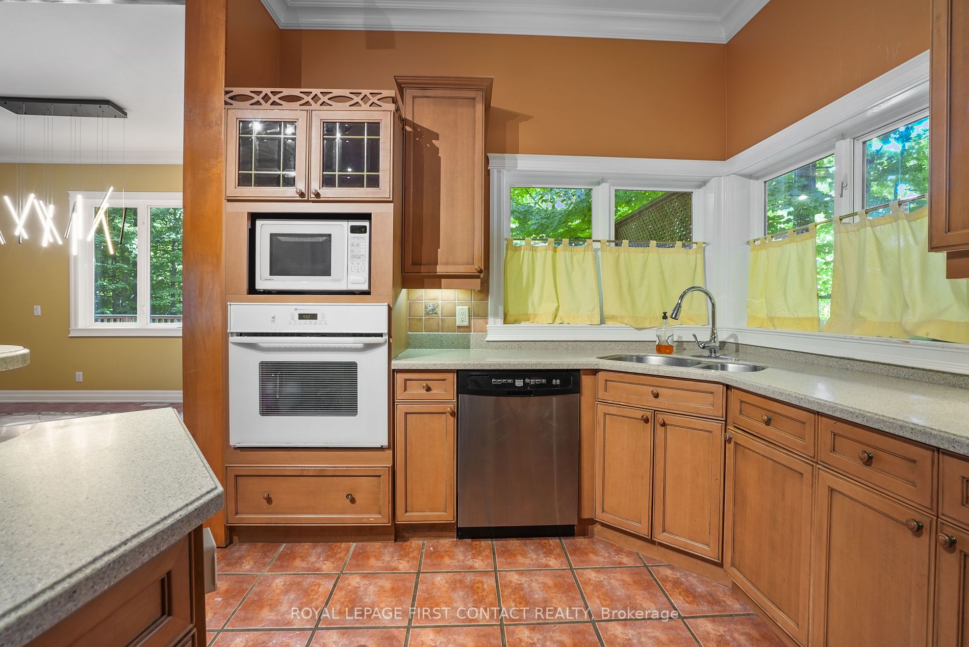 29 Glenhuron Dr