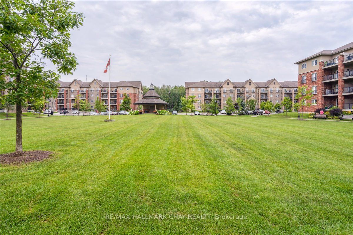 39 Ferndale Dr S, #311