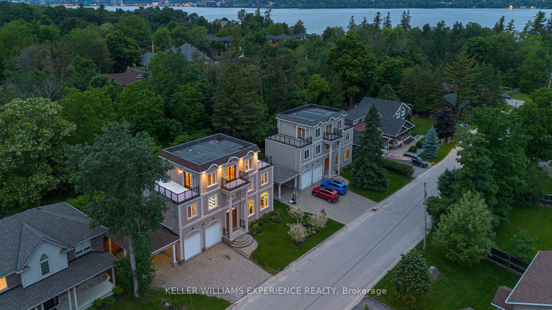 16 GRAY Lane