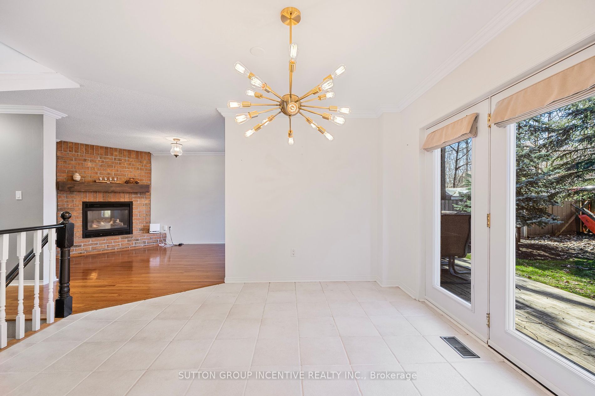 33 Glen Oak Crt