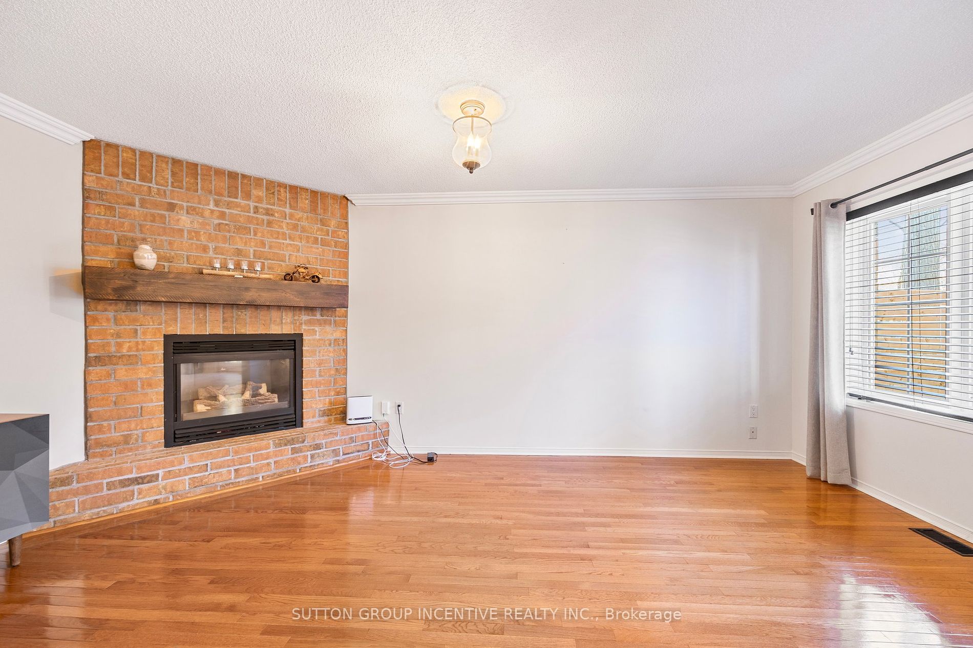 33 Glen Oak Crt
