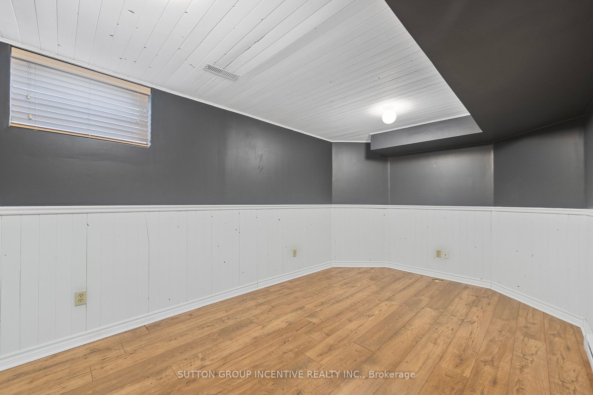 33 Glen Oak Crt