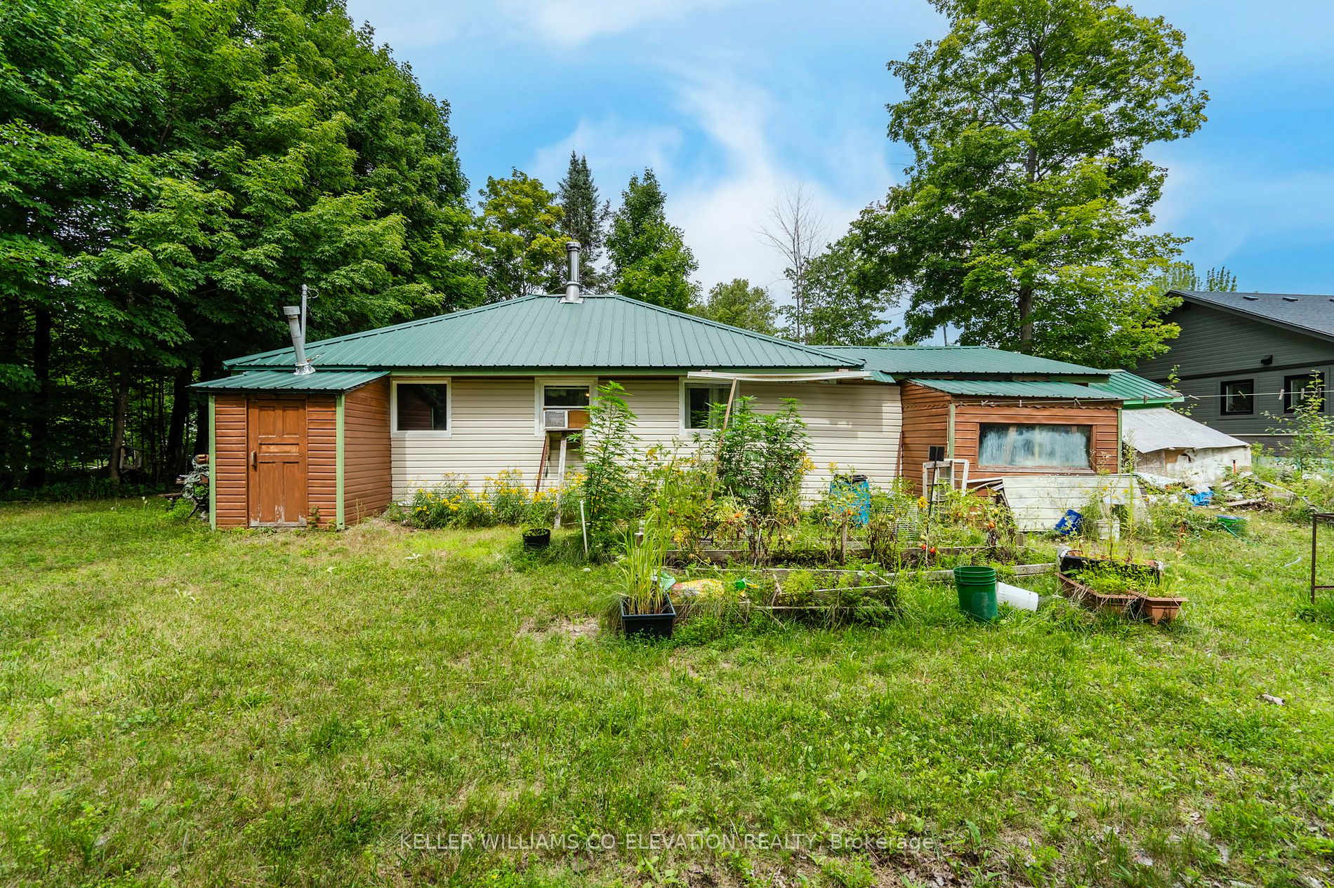 16 Couchiching Crescent