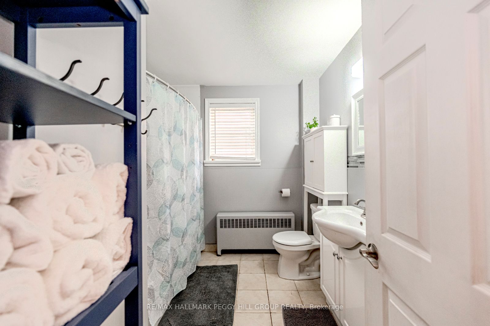 1556 Flos Rd 4 W