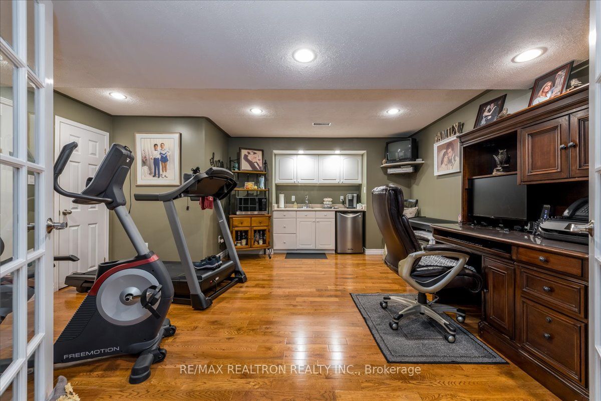84 Kingsridge Rd