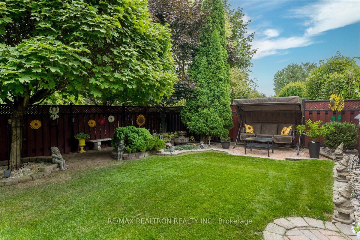 84 Kingsridge Rd